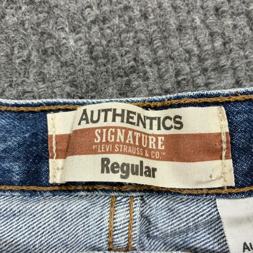 Levi's Signature Authentics Jeans Mens Size 38x30 Light Wash Regular Fit Denim